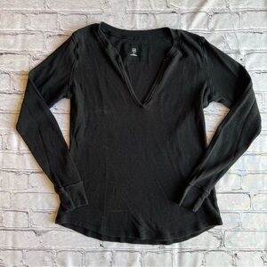 GAP Black Ribbed Long Sleeve V-Neck Top